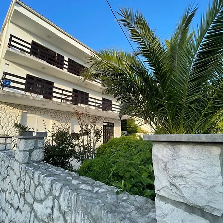 Sobe-sandra شقة *