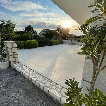 Sobe-sandra Lejlighed *